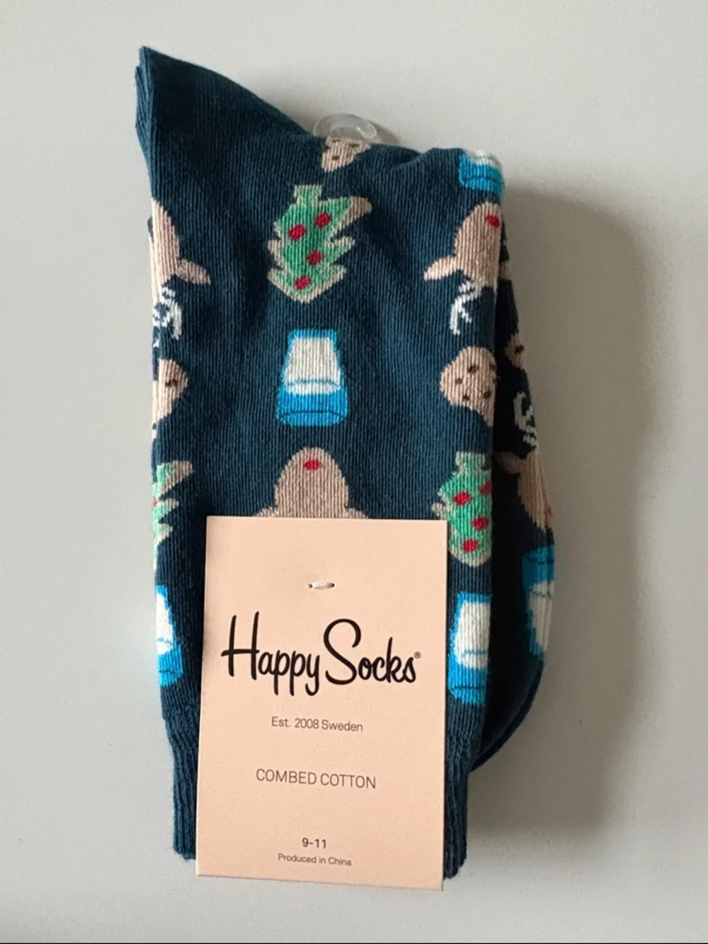 NWT Bundle of 4 Happy Socks